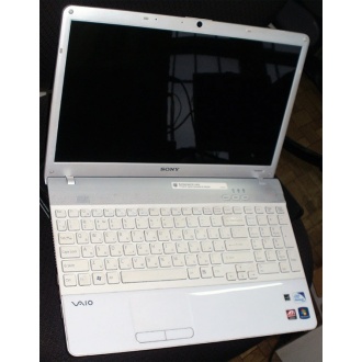 Ноутбук Sony Vaio VPCEB3E1R (Intel Pentium P6100 (2x2.0Ghz) /4096Mb DDR3 /320Gb /Radeon HD5470 /15.5" TFT 1366x768) - Ангарск